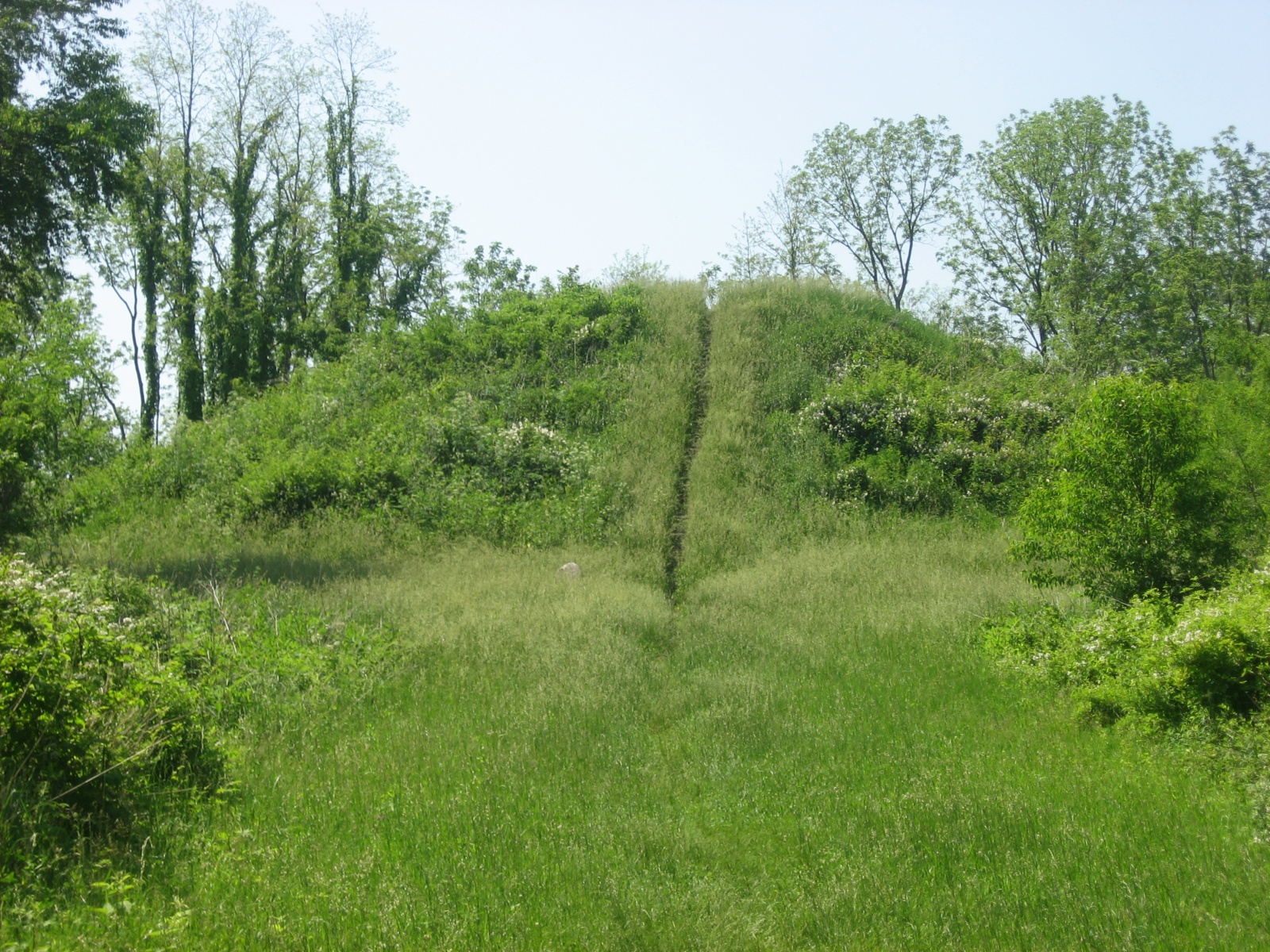 Mound. Mound перевод.